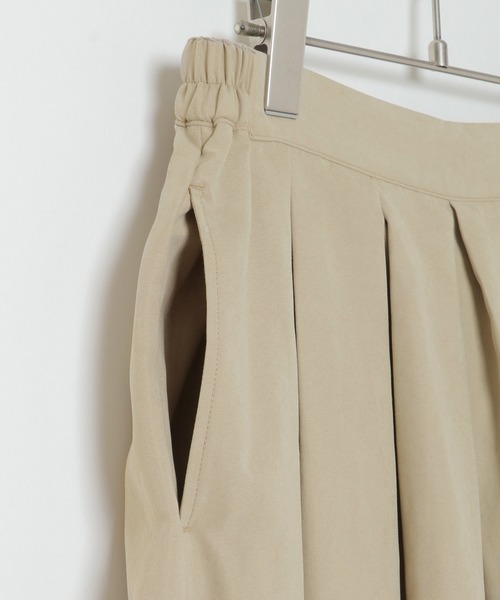 ikka(イッカ)の「バックサテンタックスカーチョ(その他パンツ・レディース・ブラック/グリーン/ベージュ・M/L)」の9枚目の写真