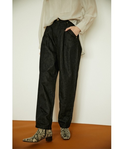 BLACK BY MOUSSY（ブラックバイマウジー）の「relax tuck denim