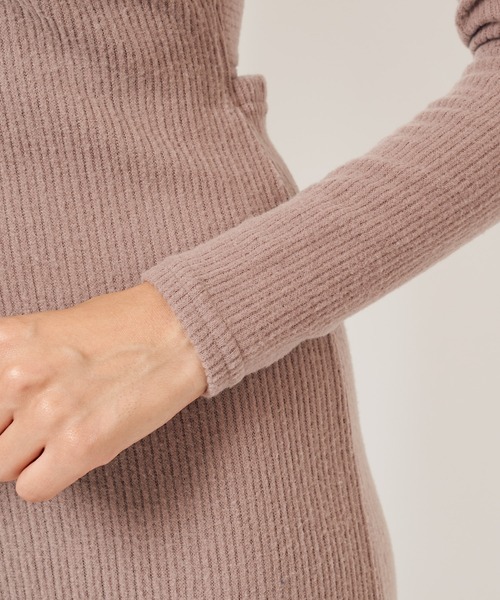 SPIRALGIRL(スパイラルガール)の「バックベルトタイトリブワンピース(ワンピース・レディース・ベージュ/ブラック/グリーン・FREE)」の15枚目の写真