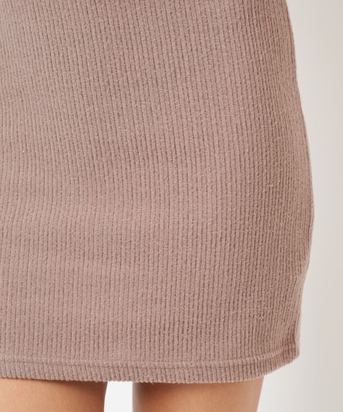 SPIRALGIRL(スパイラルガール)の「バックベルトタイトリブワンピース(ワンピース・レディース・ベージュ/ブラック/グリーン・FREE)」の16枚目の写真