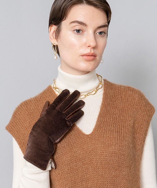 LE VERNIS（ル・ベルニ）の「LE VERNIS(ル・ベルニ)コーデュロイグローブ（手袋・レディース・ベージュ/グリーン系その他/ダークブラウン・FREE）」の2枚目の写真