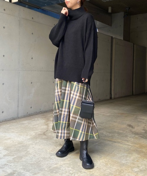 DouDou(ドゥドゥ)の「【WEB限定】チェックタックフレアスカート(スカート・レディース・カーキ/グリーン・FREE)」の8枚目の写真