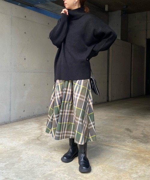 DouDou(ドゥドゥ)の「【WEB限定】チェックタックフレアスカート(スカート・レディース・カーキ/グリーン・FREE)」の5枚目の写真