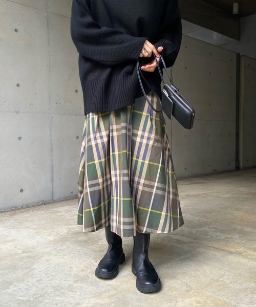 DouDou(ドゥドゥ)の「【WEB限定】チェックタックフレアスカート(スカート・レディース・カーキ/グリーン・FREE)」の12枚目の写真