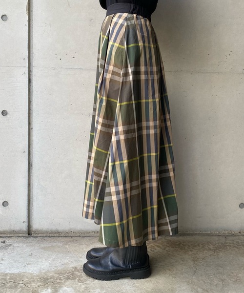 DouDou(ドゥドゥ)の「【WEB限定】チェックタックフレアスカート(スカート・レディース・カーキ/グリーン・FREE)」の9枚目の写真