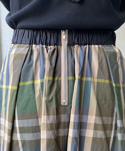 DouDou(ドゥドゥ)の「【WEB限定】チェックタックフレアスカート(スカート・レディース・カーキ/グリーン・FREE)」の17枚目の写真