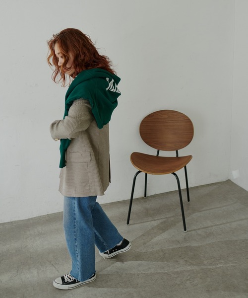 natural couture（ナチュラルクチュール）の「【大人ナチュ】ショート丈ロゴトレーナー（スウェット・レディース・スミクロ/グリーン/グレー/オフホワイト・FREE）」の20枚目の写真