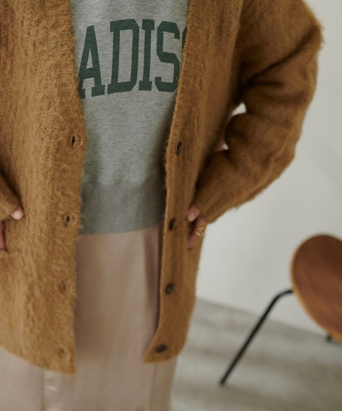 natural couture（ナチュラルクチュール）の「【大人ナチュ】ショート丈ロゴトレーナー（スウェット・レディース・スミクロ/グリーン/グレー/オフホワイト・FREE）」の15枚目の写真