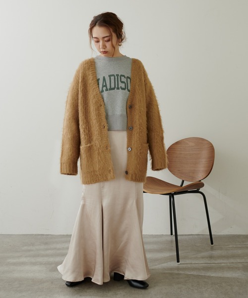 natural couture（ナチュラルクチュール）の「【大人ナチュ】ショート丈ロゴトレーナー（スウェット・レディース・スミクロ/グリーン/グレー/オフホワイト・FREE）」の11枚目の写真