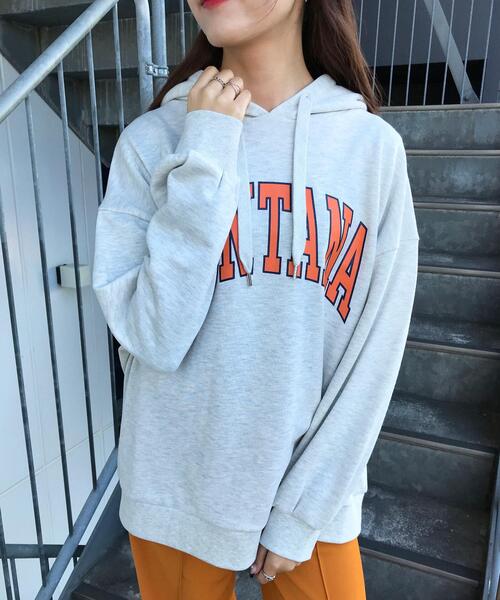 INGNI(イング)の「BIGカレッジロゴパーカーチュニック(Tシャツ/カットソー・レディース・ネイビー/オフホワイト/オレンジ/オートミール/グリーン・M)」の1枚目の写真