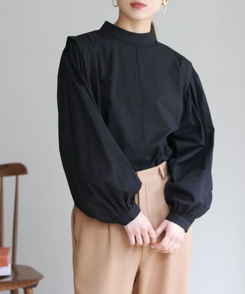 HER CLOSET(ハークローゼット)の「【shemoshelly】ボリュームスリーブコットンブラウス(シャツ/ブラウス・レディース・ブラック/ブラウン/オフホワイト/オレンジ/ブルー/ライトグリーン・M)」の3枚目の写真