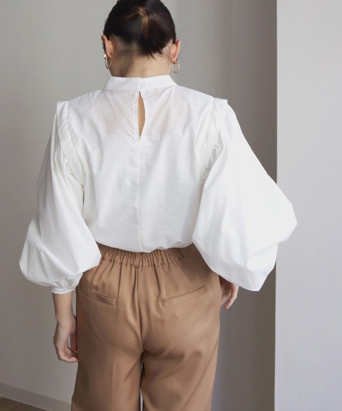 HER CLOSET(ハークローゼット)の「【shemoshelly】ボリュームスリーブコットンブラウス(シャツ/ブラウス・レディース・ブラック/ブラウン/オフホワイト/オレンジ/ブルー/ライトグリーン・M)」の10枚目の写真