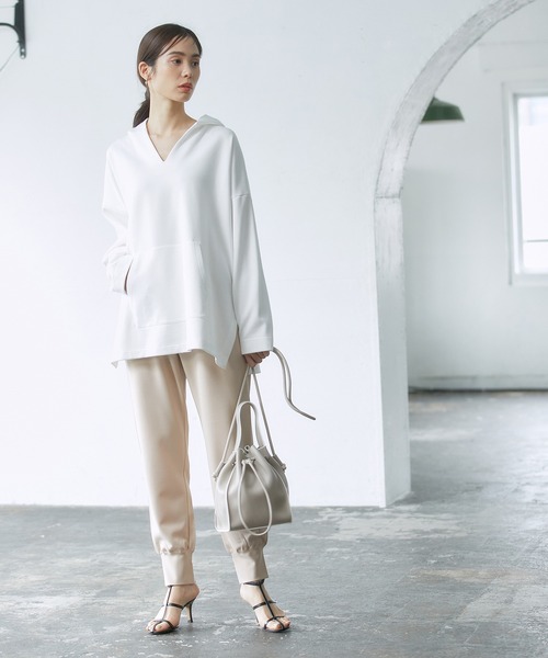 ROPE'(ロペ)の「【新色追加】2WAYドロストミドルバッグ(ハンドバッグ・レディース・ブラック/ライトグレー/ホワイト/キャメル/ホワイト系その他/ベージュ系その他・FREE)」の18枚目の写真