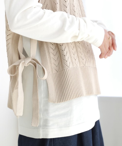 osharewalker（オシャレウォーカー）の「【廃盤】『サイドリボン透かし編みニットベスト』（ベスト・レディース・ベージュ/ブラック・FREE）」の11枚目の写真