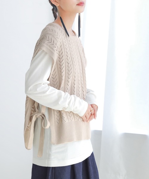 osharewalker（オシャレウォーカー）の「【廃盤】『サイドリボン透かし編みニットベスト』（ベスト・レディース・ベージュ/ブラック・FREE）」の7枚目の写真