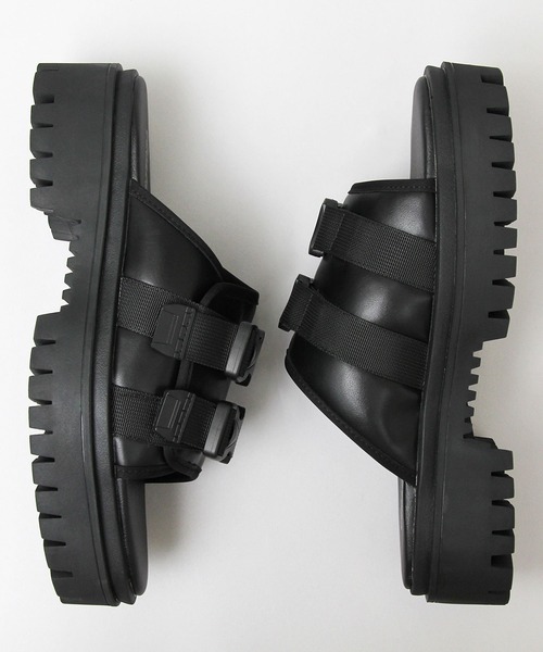 glabella(グラベラ)の「超厚底 タンクソール ダブルストラップ フェイクレザー スライドサンダル(サンダル・メンズ・ブラック・S/M/L)」の13枚目の写真