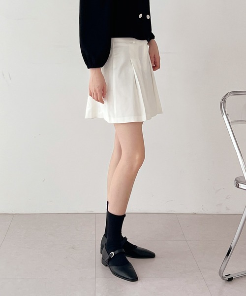 by muni:r（バイ ムニール）の「ローライズミニプリーツスカート（スカート・レディース・ホワイト/ブラック/ベージュ・SMALL/MEDIUM）」の13枚目の写真