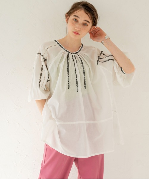 ANGIE(アンジー)の「刺繍ブラウス(シャツ/ブラウス・レディース・ホワイト/ブラック・FREE)」の18枚目の写真