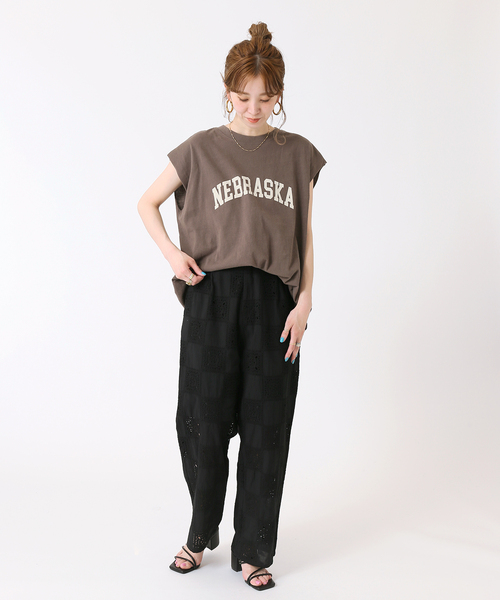 B.C STOCK（ベーセーストック）の「カレッジアーチロゴTシャツ（Tシャツ/カットソー・レディース・ベージュ/ブラック/ブルー系その他/ホワイト・FREE）」の6枚目の写真