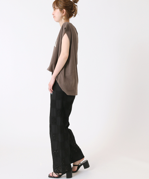 B.C STOCK（ベーセーストック）の「カレッジアーチロゴTシャツ（Tシャツ/カットソー・レディース・ベージュ/ブラック/ブルー系その他/ホワイト・FREE）」の7枚目の写真