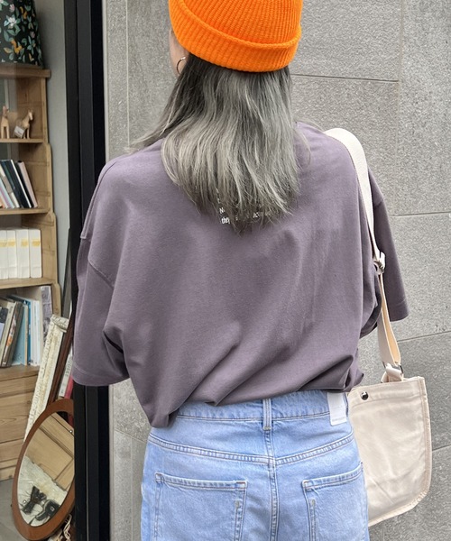 one way(ワンウェイ)の「ROCK BIG Tシャツ(Tシャツ/カットソー・レディース・ホワイト/チャコールグレー/ブラック/ホワイト系その他・FREE)」の8枚目の写真