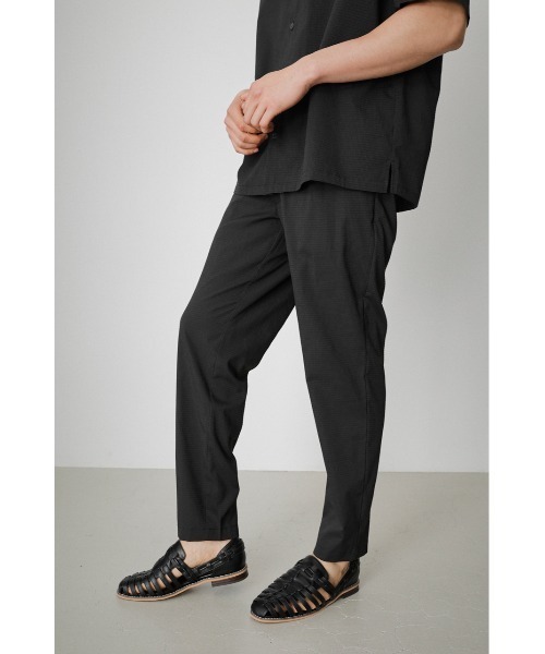 AZUL by moussy（アズールバイマウジー）の「AIR FEEL PANTS/エアフィールパンツ（その他パンツ・メンズ・ベージュ/グリーン/ブラック・SMALL/MEDIUM/LARGE）」の4枚目の写真