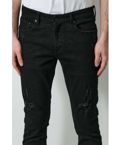 AZUL by moussy（アズールバイマウジー）の「CUT OFF CRASH SKINNY/カットオフクラッシュスキニー（デニムパンツ・メンズ・ライトブルー/ブラック/ブルー・MEDIUM/X-LARGE/SMALL/X-SMALL/LARGE）」の7枚目の写真