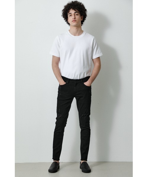 AZUL by moussy（アズールバイマウジー）の「CUT OFF CRASH SKINNY/カットオフクラッシュスキニー（デニムパンツ・メンズ・ライトブルー/ブラック/ブルー・MEDIUM/X-LARGE/SMALL/X-SMALL/LARGE）」の15枚目の写真