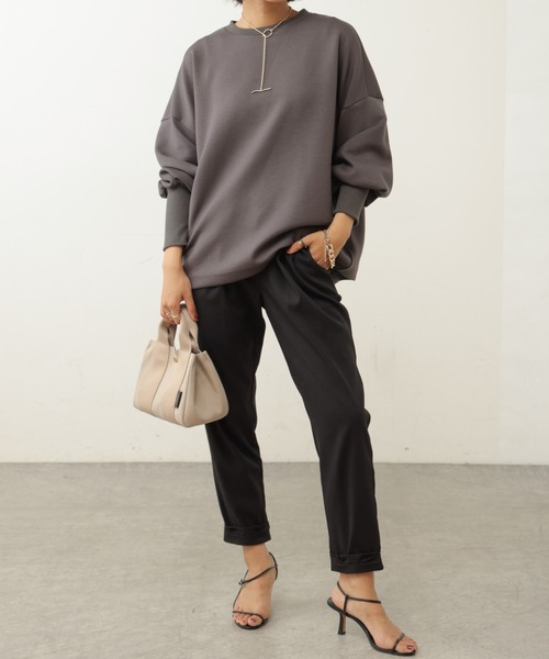 OUVRAGE CLASSE（ウヴラージュクラス）の「袖ボリュームプルオーバー（Tシャツ/カットソー・レディース・オフホワイト/チャコールグレー/ダークグレー・FREE）」の17枚目の写真