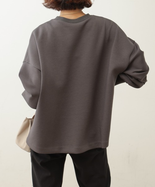 OUVRAGE CLASSE（ウヴラージュクラス）の「袖ボリュームプルオーバー（Tシャツ/カットソー・レディース・オフホワイト/チャコールグレー/ダークグレー・FREE）」の20枚目の写真