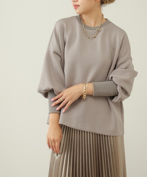 OUVRAGE CLASSE（ウヴラージュクラス）の「袖ボリュームプルオーバー（Tシャツ/カットソー・レディース・オフホワイト/チャコールグレー/ダークグレー・FREE）」の21枚目の写真