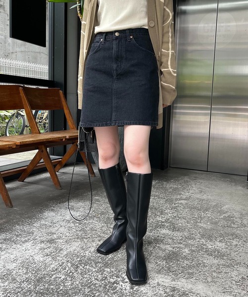 CAPRICIEUX LE'MAGE（カプリシューレマージュ）の「【Lee/リー】ミニデニムスカート（デニムスカート・レディース・ブラック/ネイビー・S）」の4枚目の写真