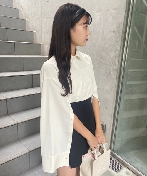 one after another NICE CLAUP(ワンアフターアナザーナイスクラップ)の「上位品な印象。とろみマルチWAYロングシャツ(シャツ/ブラウス・レディース・オフホワイト/モカ/ベージュ・FREE)」の6枚目の写真
