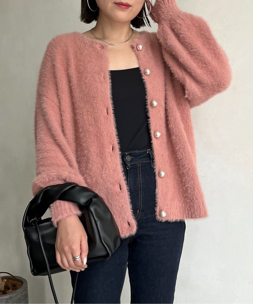 prose verse(プロズヴェール)の「パールボタン2WAYシャギーニットカーデ(カーディガン/ボレロ・レディース・グレイッシュベージュ/チャコールグレー/ピンク/ネイビー/イエロー・フリ-)」の21枚目の写真