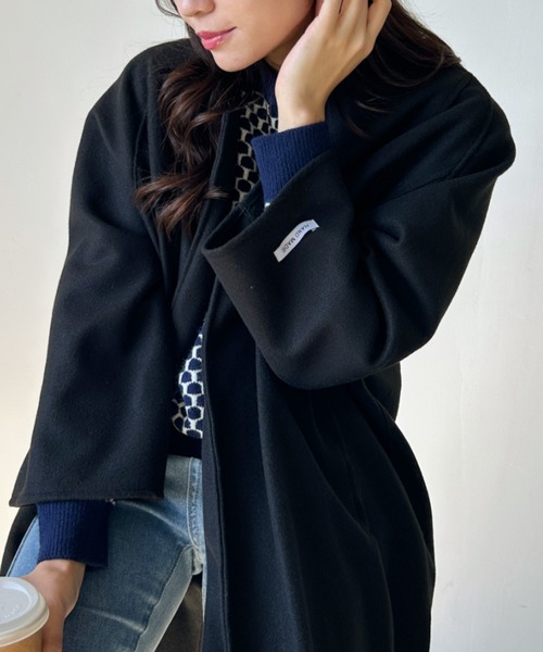 CLEA（クレア）の「ノーカラーオーバーシルエットロングコート（ノーカラーコート・レディース・モカ/ベージュ/ブラック・FREE）」の2枚目の写真