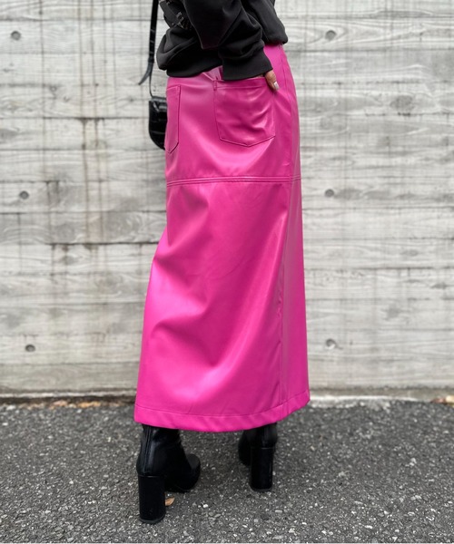 mi via loca（ミヴィアロカ）の「フェイクレザーフロントZIPスカート