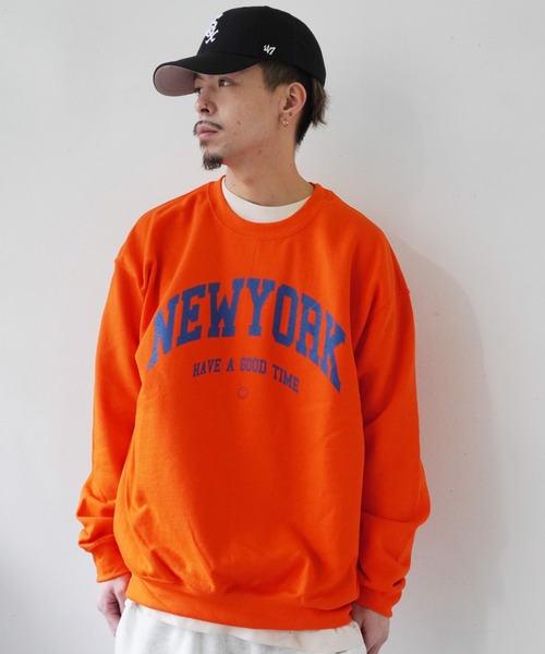 GILDAN(ギルダン)の「【 GILDAN / ギルダン 】カレッジロゴ クルーネック スウェット(スウェット・レディース・G/O/F/N/V/M/その他/U/H/Y/C/その他1/W/J/B/K/Q/P/Z/A/I/T/S/R/D/X/E/その他3/L/その他2・L/XL)」の4枚目の写真