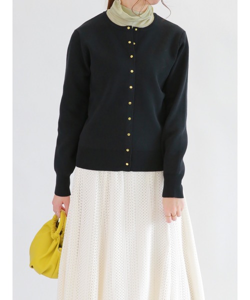 Te chichi(テチチ)の「ゴールドスナップボタンカーディガン(カーディガン/ボレロ・レディース・ラベンダー/イエロー/ブラック/ベージュ・フリ-)」の12枚目の写真
