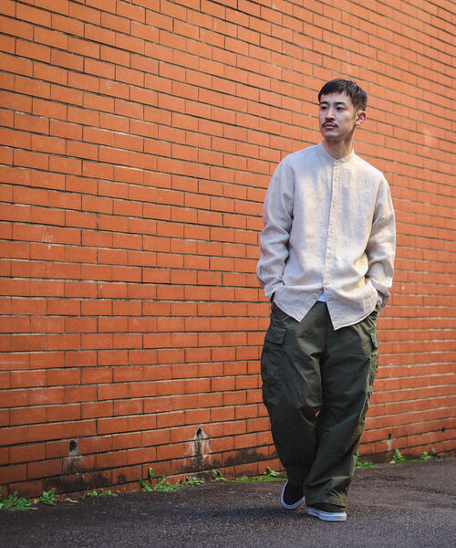 BEAMS（ビームス）の「BEAMS / リネン ノーカラー ネオルーズフィット シャツ（シャツ/ブラウス・メンズ・ベージュ/ブラック/ホワイト・L/M/S/XL）」の7枚目の写真