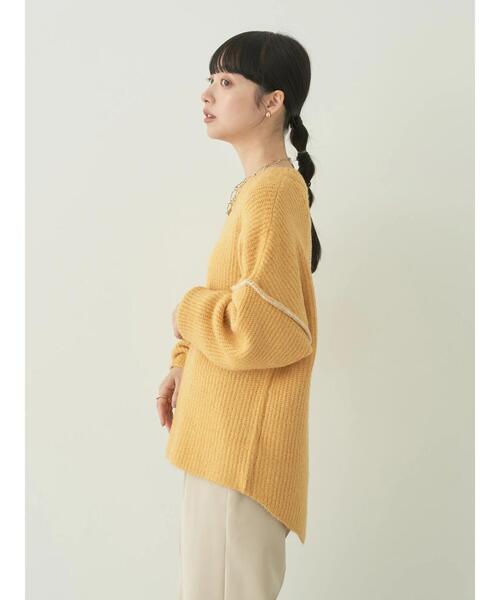 earth music&ecology(アースミュージックアンドエコロジー)の「配色ステッチニットプルオーバー(ニット/セーター・レディース・ブルー/ベージュ/イエロー/パープル・FREE)」の19枚目の写真