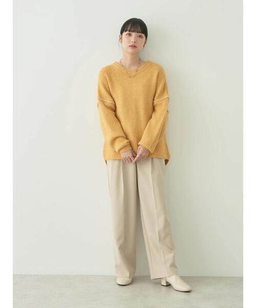 earth music&ecology(アースミュージックアンドエコロジー)の「配色ステッチニットプルオーバー(ニット/セーター・レディース・ブルー/ベージュ/イエロー/パープル・FREE)」の21枚目の写真