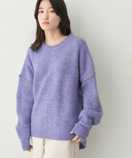 earth music&ecology(アースミュージックアンドエコロジー)の「配色ステッチニットプルオーバー(ニット/セーター・レディース・ブルー/ベージュ/イエロー/パープル・FREE)」の3枚目の写真