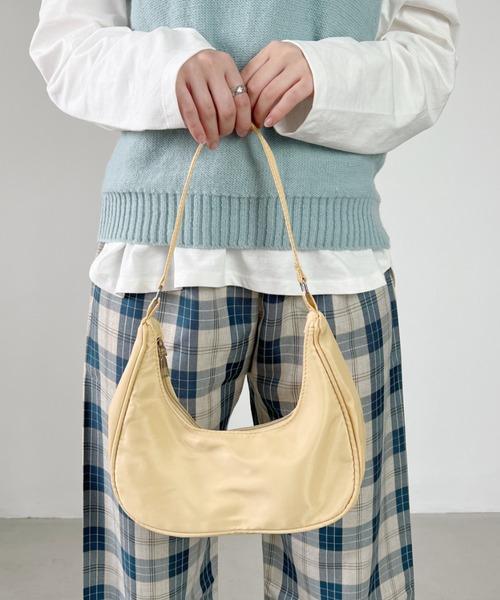 H.Warren（エイチウォーレン）の「カラーハーフムーンミニバッグ（ショルダーバッグ・レディース・イエロー/パープル/ピンク/サックスブルー/アイボリー/ブラック・FREE）」の19枚目の写真