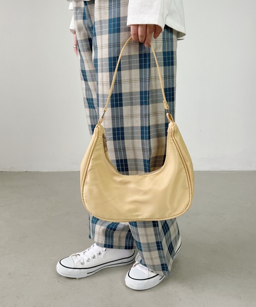 H.Warren（エイチウォーレン）の「カラーハーフムーンミニバッグ（ショルダーバッグ・レディース・イエロー/パープル/ピンク/サックスブルー/アイボリー/ブラック・FREE）」の20枚目の写真