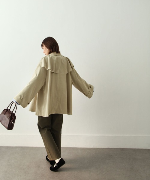 Chillfar（チルファー）の「キャンディ袖ケープヨークコート（トレンチコート・レディース・サンドベージュ/ベージュ/マスタード/グレイッシュベージュ/カーキ/グレー・MEDIUM/LARGE）」の8枚目の写真