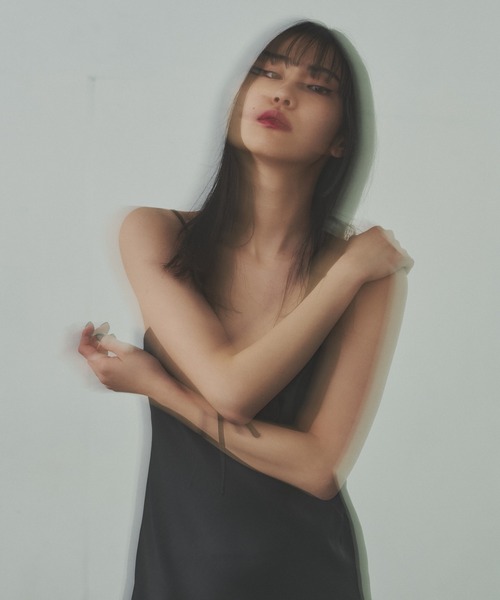 FEKETE（フェケテ）の「SATIN LONG CAMISOLE DRESS / サテン