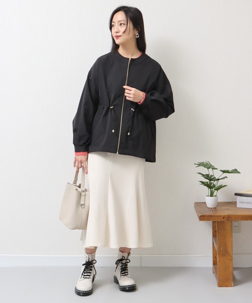 libelle more（リベル モア）の「ウエストドロストギャザー　ノーカラーブルゾン（ブルゾン・レディース・イエロー/ライトカーキ/アイボリー/ブラック・M/L）」の13枚目の写真