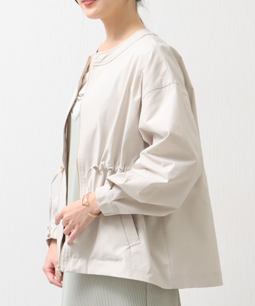 libelle more（リベル モア）の「ウエストドロストギャザー　ノーカラーブルゾン（ブルゾン・レディース・イエロー/ライトカーキ/アイボリー/ブラック・M/L）」の8枚目の写真
