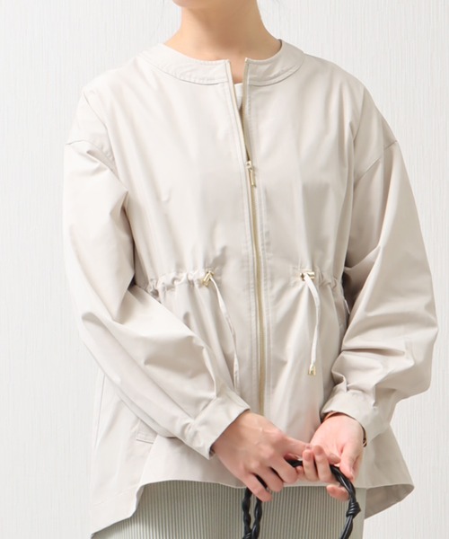 toris トロア　後ろギャザーノーカラーブルゾン　美品 Emma Taylor（エマテイラー）の「ノーカラードロストギャザー
