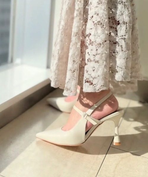 R&E（アールアンドイー）の「【R&E】  ワンベルトバックストラップフレアヒールパンプス（パンプス・レディース・ブラック/ベージュ系その他/アイボリー・22cm/22.5cm/23cm/23.5cm/24cm/24.5cm）」の21枚目の写真